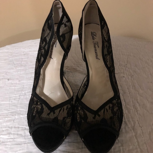 Black Lace Lulu Townsend heels - Picture 1 of 4